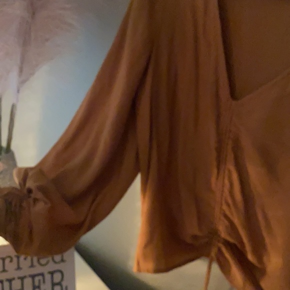 Vici scrunch top with balloon sleeves - Picture 4 of 6